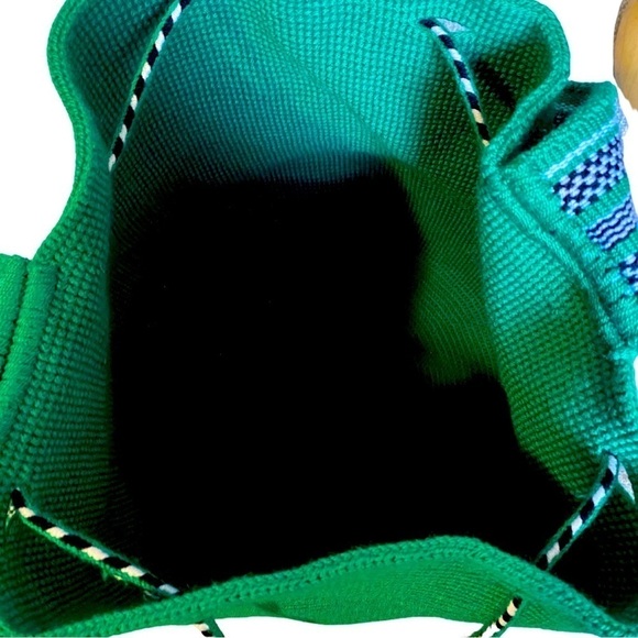 Mochilas Wayuu Handmade Crouched Colombian Green Black White Tassel Crossbody - Picture 2 of 7